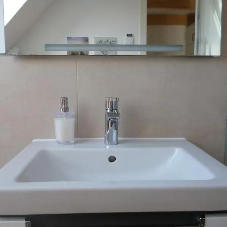 Vakantiehuis 2 Ostsee-wellness-landhaeuser Sauna, Dampfbad, Jacuzzi Groß Schwansee