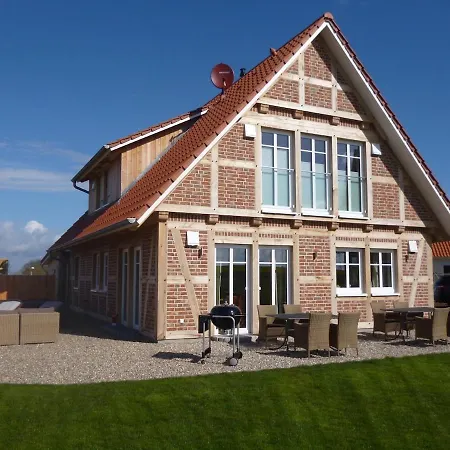 2 Ostsee-wellness-landhaeuser Sauna, Dampfbad, Jacuzzi Vakantiehuis