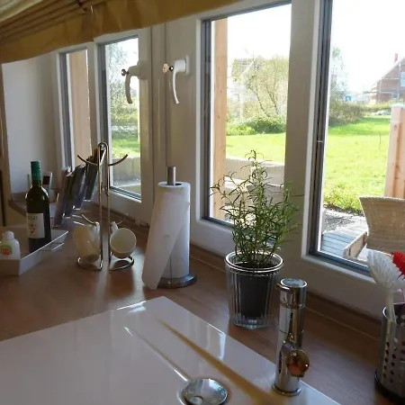 2 Ostsee-wellness-landhaeuser Sauna, Dampfbad, Jacuzzi Vakantiehuis *