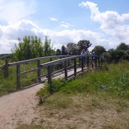 2 Ostsee-wellness-landhaeuser Sauna, Dampfbad, Jacuzzi *