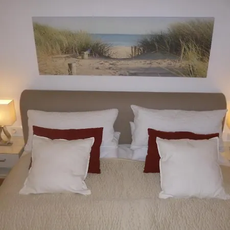 2 Ostsee-wellness-landhaeuser Sauna, Dampfbad, Jacuzzi Vakantiehuis