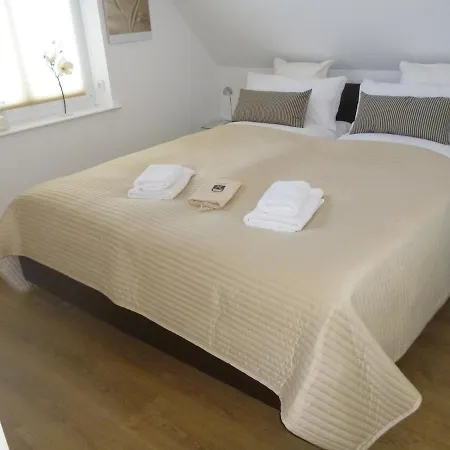 2 Ostsee-wellness-landhaeuser Sauna, Dampfbad, Jacuzzi Vakantiehuis Groß Schwansee