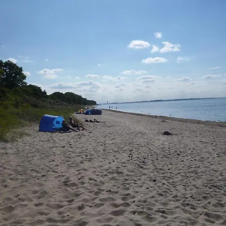 2 Ostsee-wellness-landhaeuser Sauna, Dampfbad, Jacuzzi * Groß Schwansee