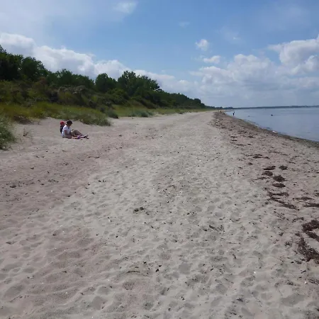 2 Ostsee-wellness-landhaeuser Sauna, Dampfbad, Jacuzzi Vakantiehuis Groß Schwansee